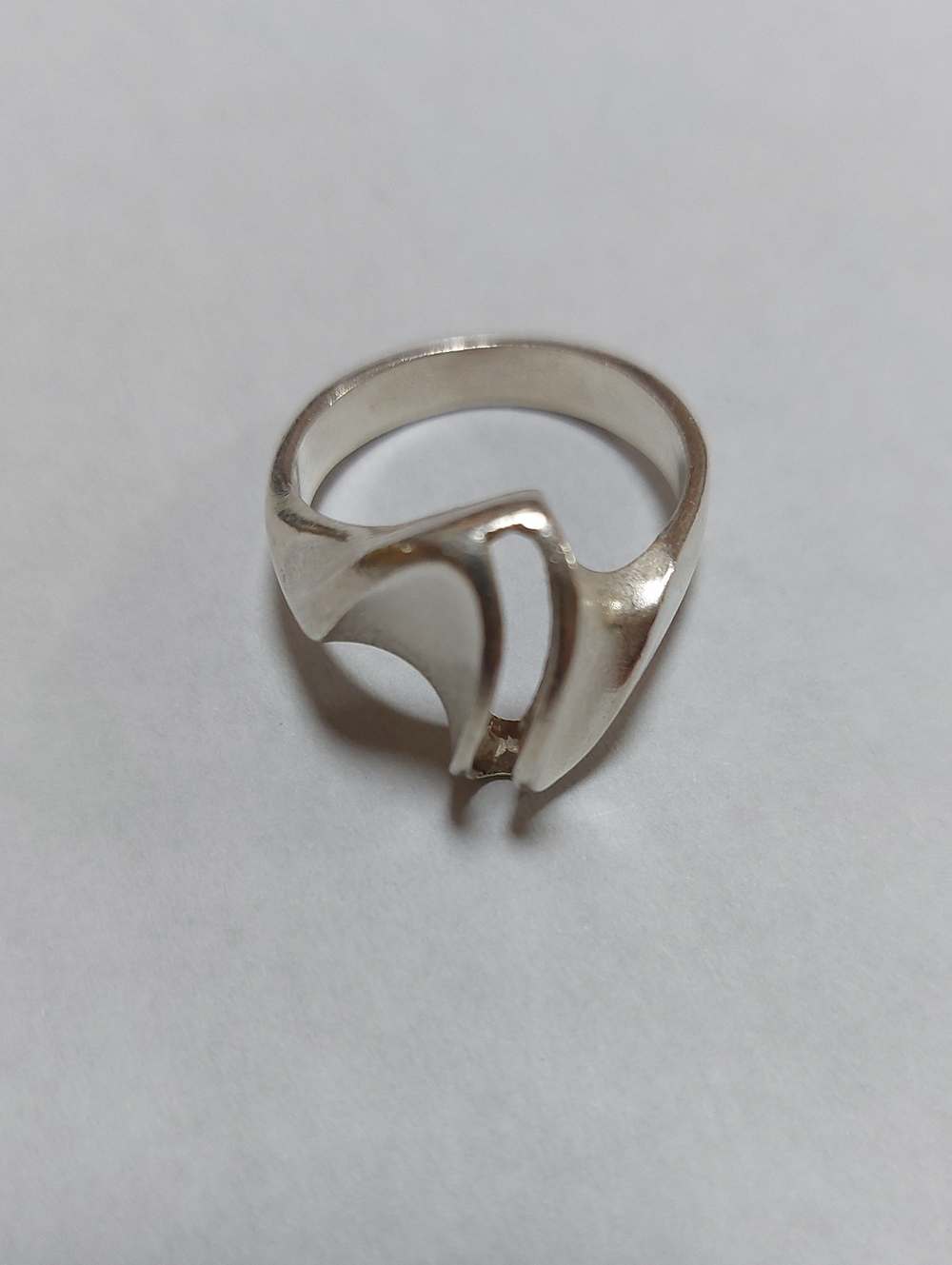 VINTAGE Modern Abstract Openwork Ring - Silver